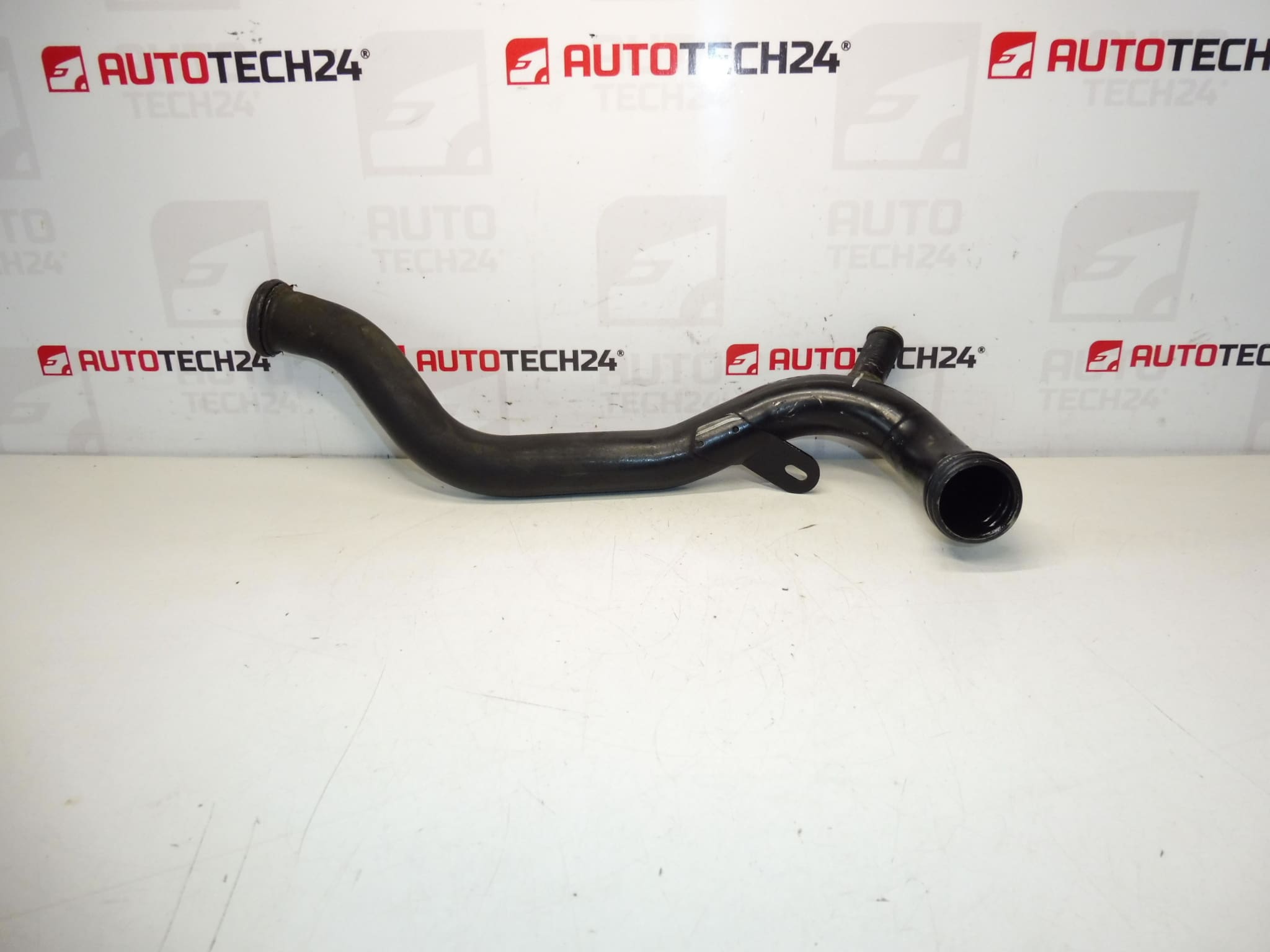 Маркуч за течна помпа 1.8 16V и 2.0 16V Citroën Peugeot 1341F9