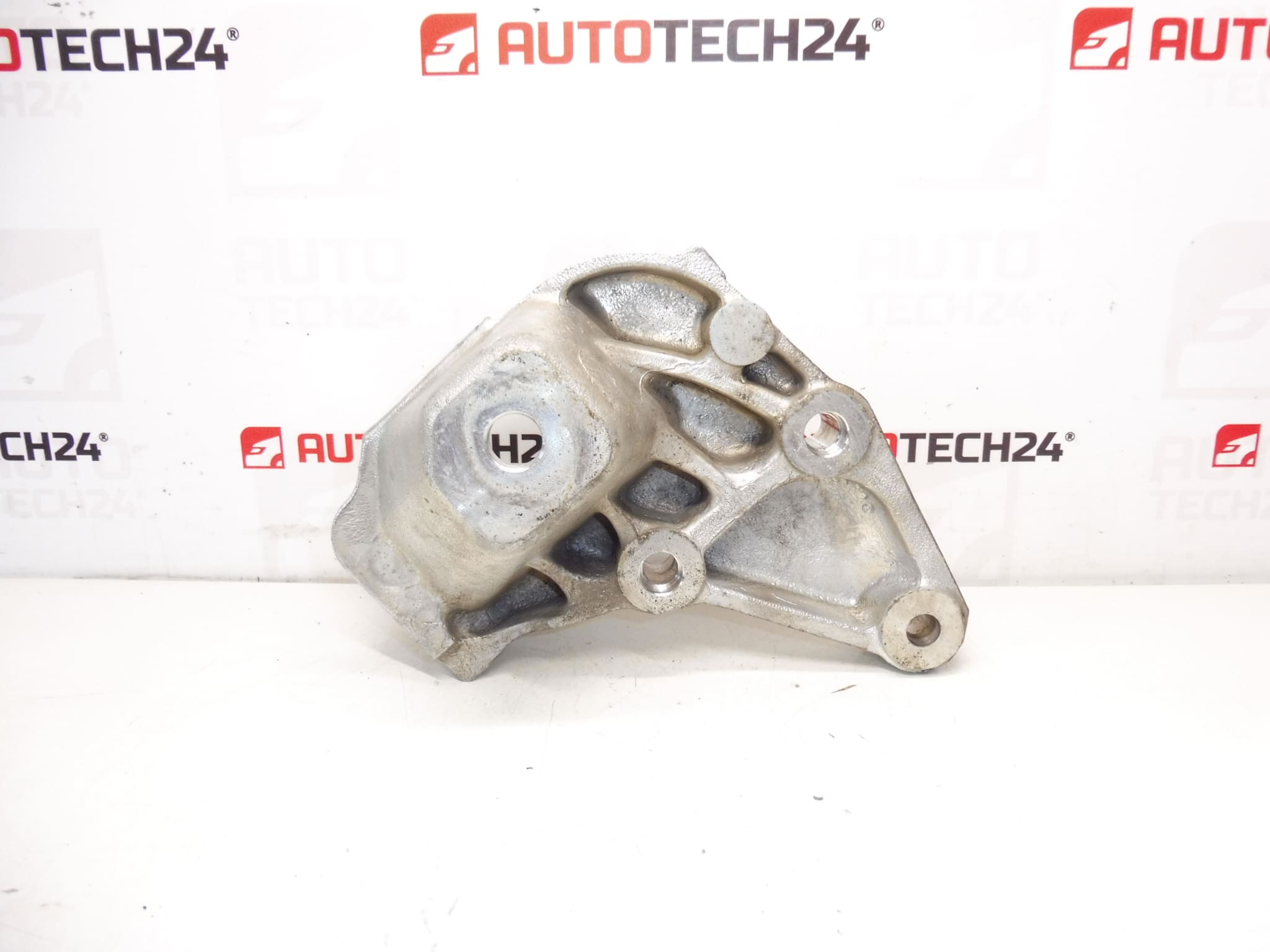 Моторен шарнир вдясно Citroën Peugeot 9647029580 1839C8