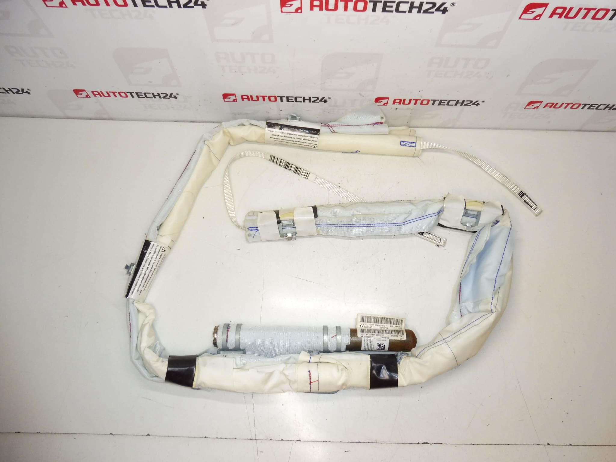 Вляво Citroën C3 Picasso 9681587780 8335wk