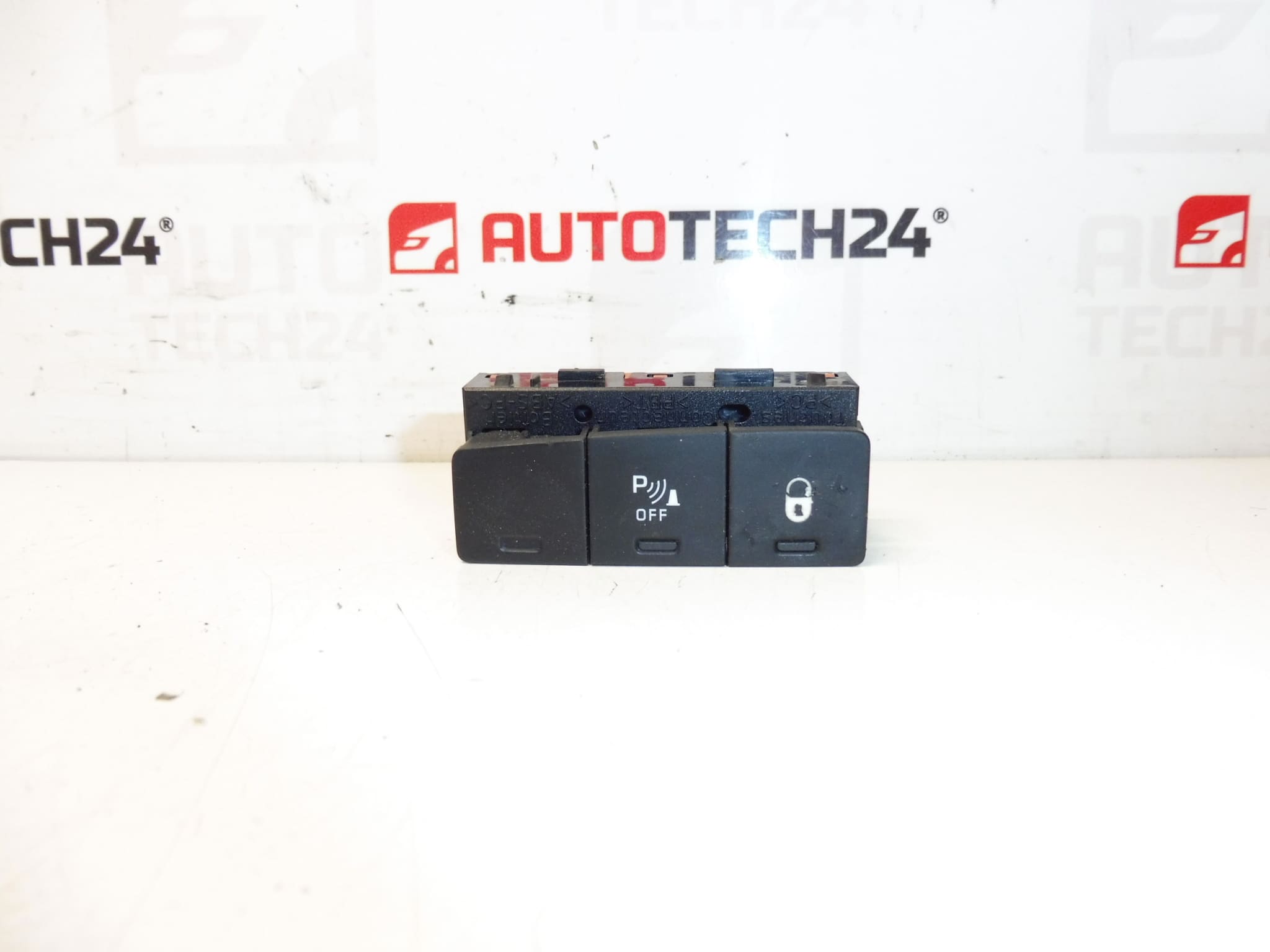 Централен заключващ превключвател