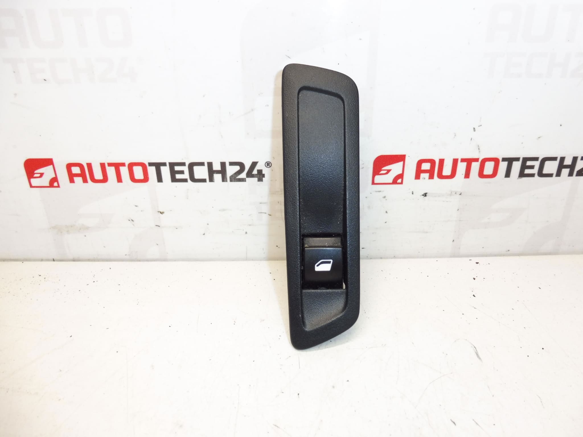 Шофьор на левия прозорец Citroen C-Elysée Peugeot 301 9674873977