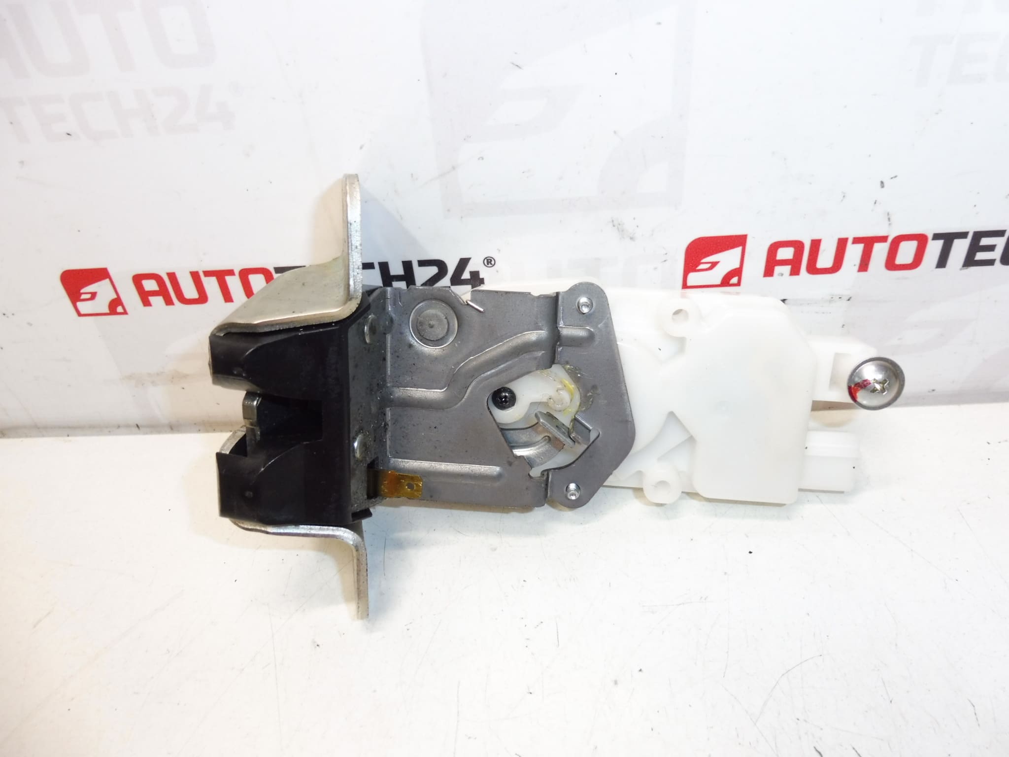 Citroën C-Crosser Peugeot 4007 8719H3 Заден капак на багажника - Image 2