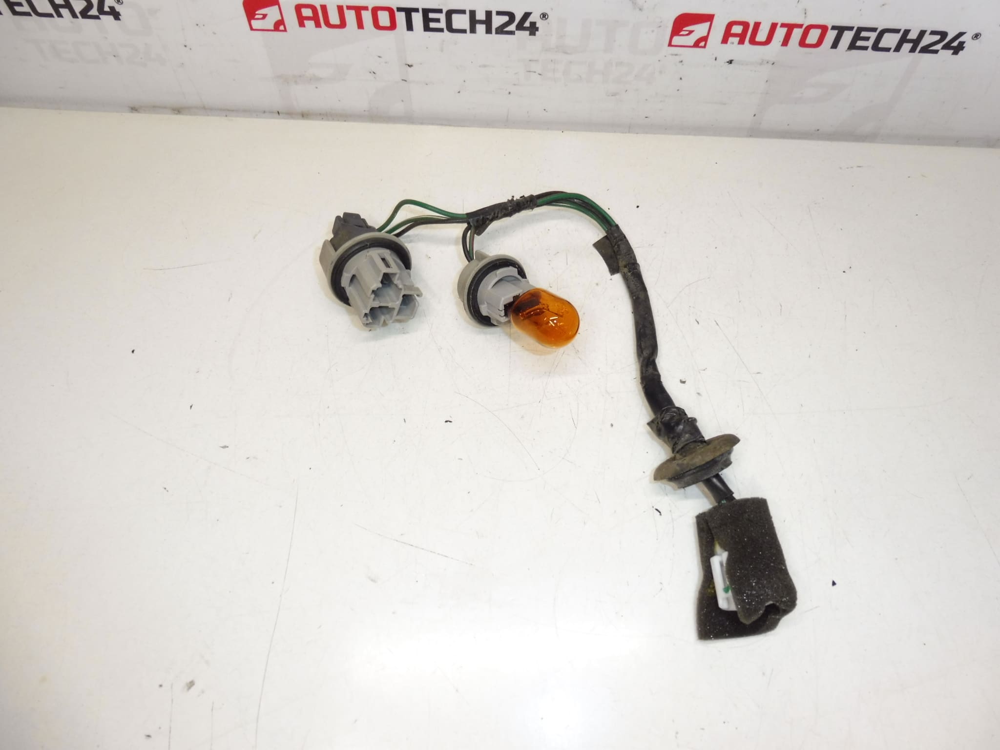 Крушка за задна лампа за задна лампа