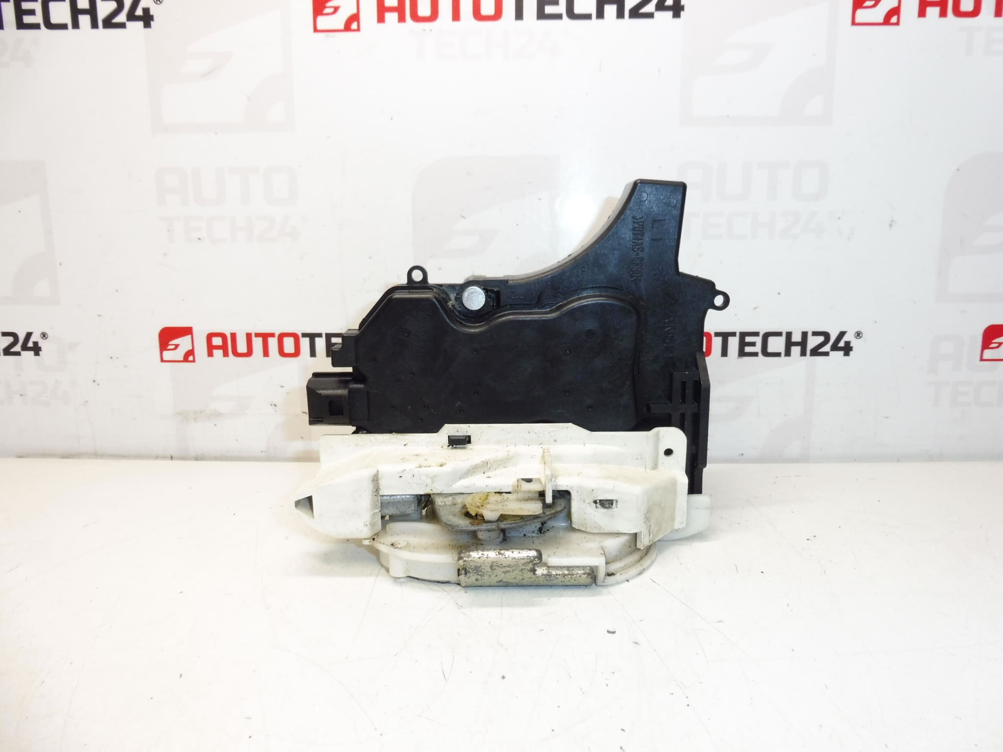 Left Prond Lock Citroën C-Crosser Peugeot 4007 9135CC