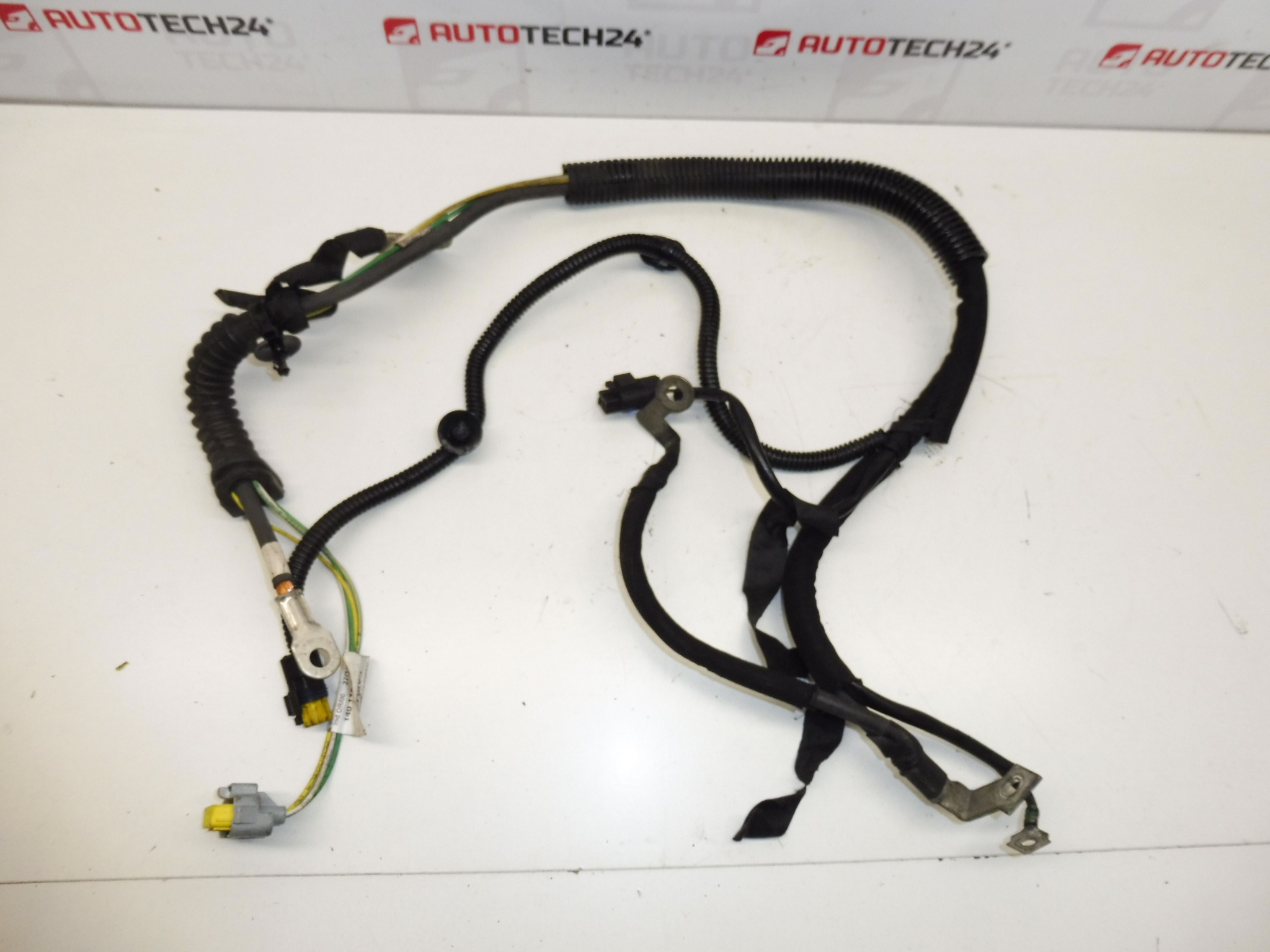 Положителен Citroën Peugeot 2.0HDI RHR 1401182180 1401441580 5642SP