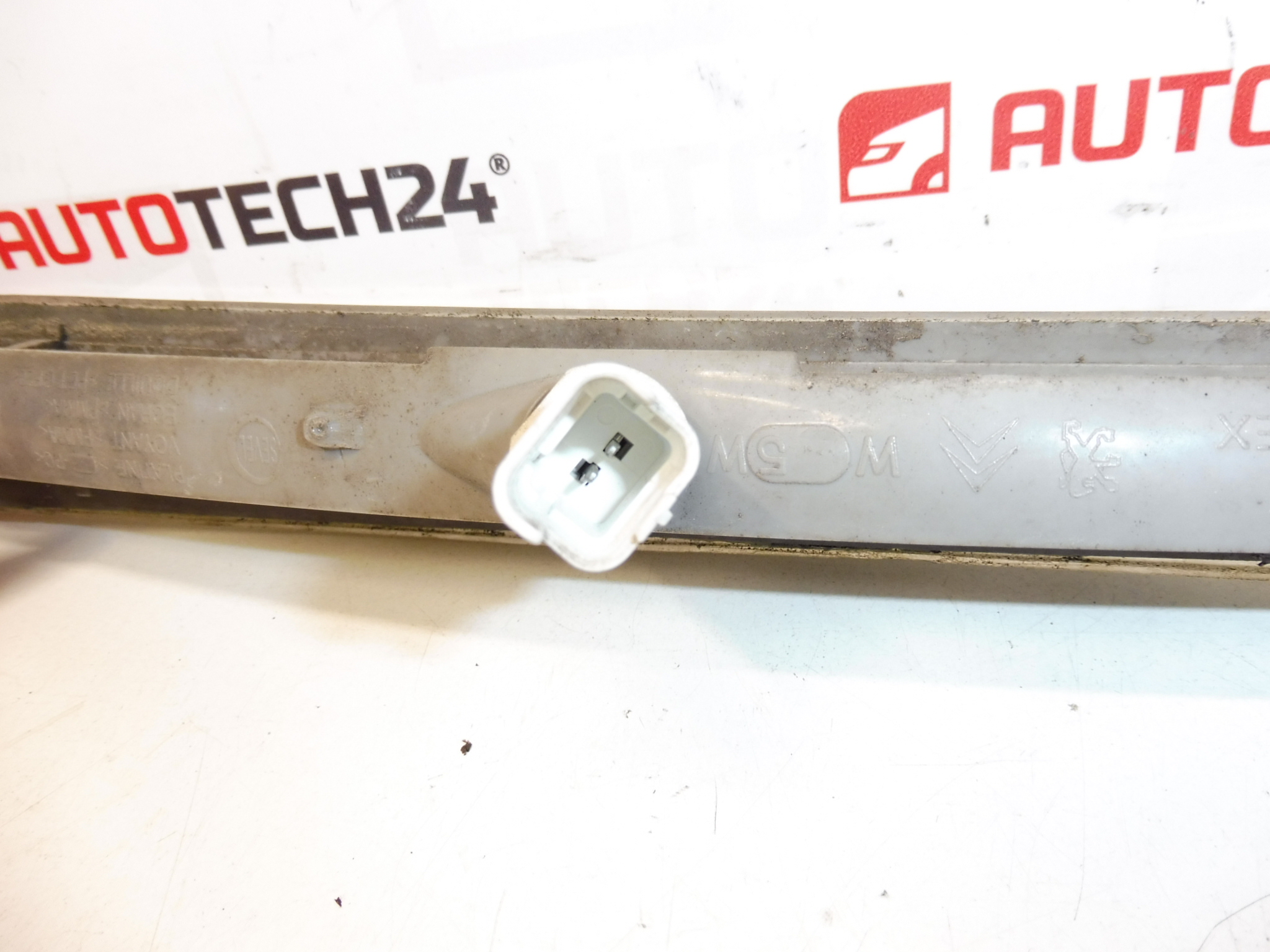 Дясна фара Peugeot 807 630397