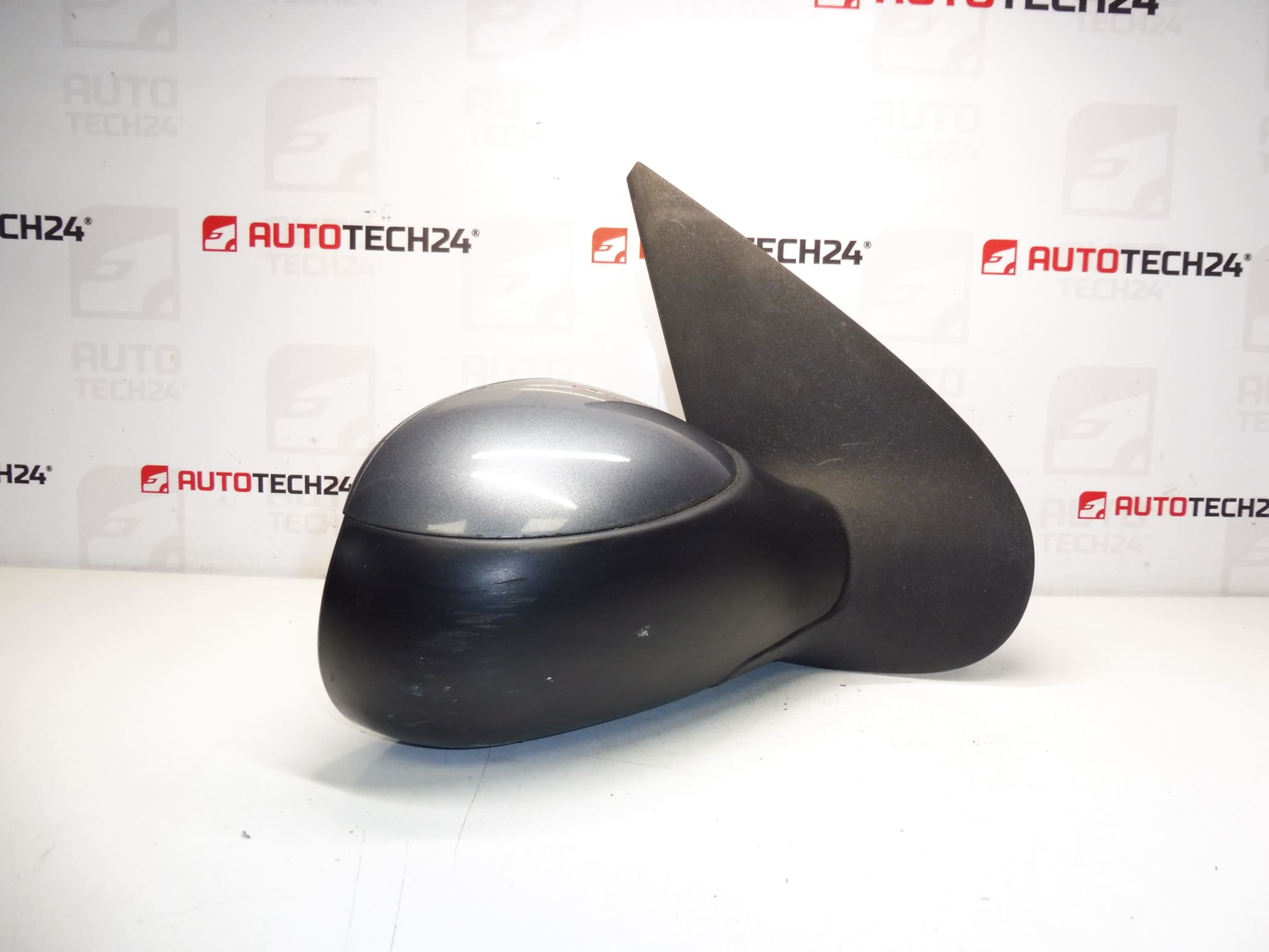 Огледало дясно Peugeot 206 KTH 96437171XT 8148XY