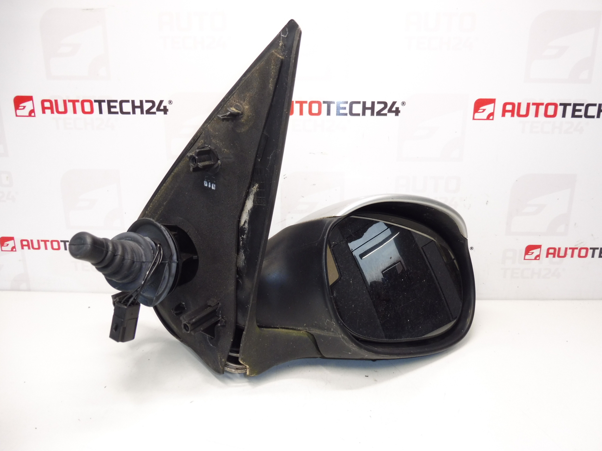 Огледало дясно Peugeot 206 EZRC 96432613XT 8154JC