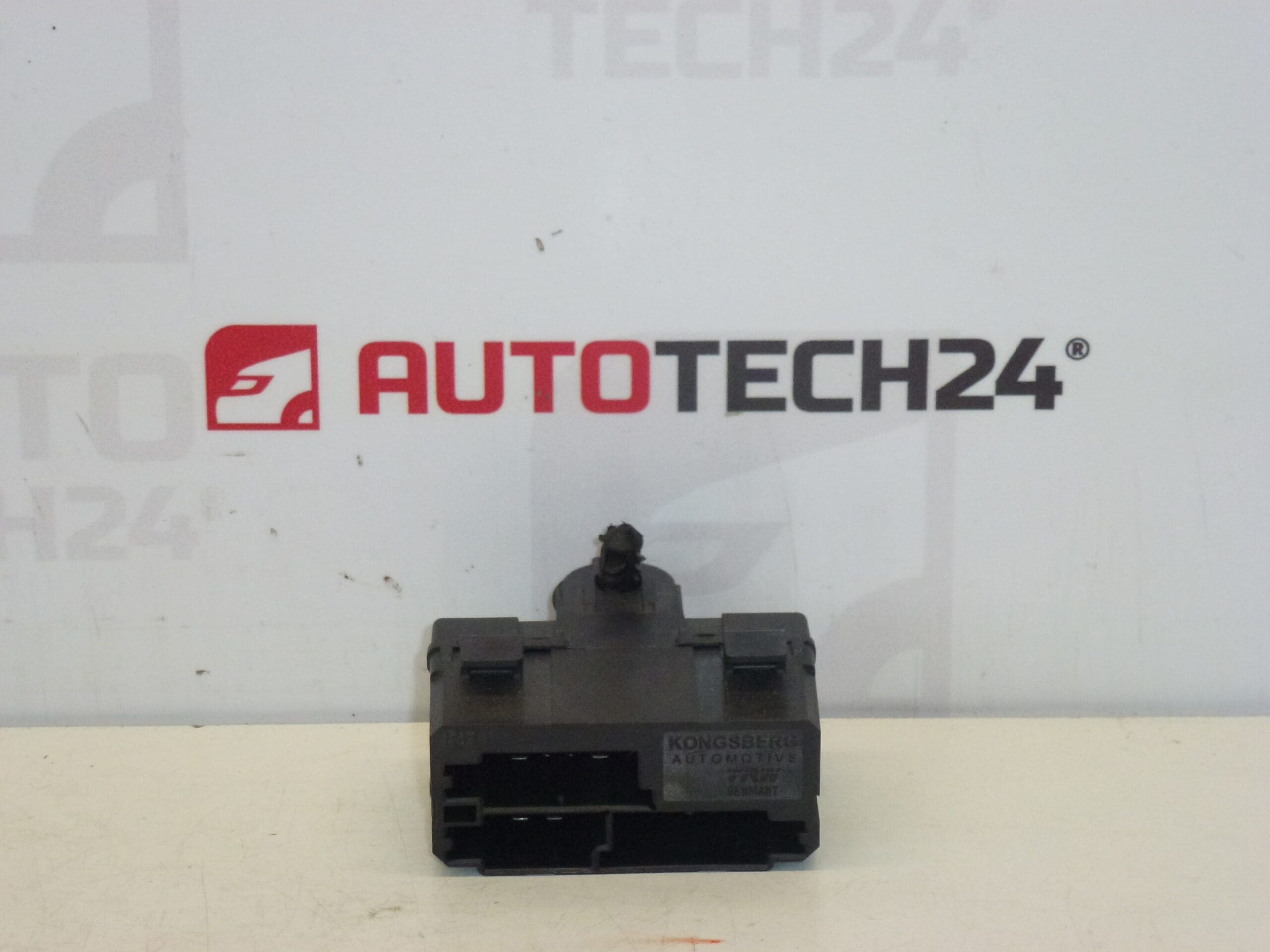 Реле за отопление на седалки Citroën Peugeot 9638053380 8904WC 8906GR