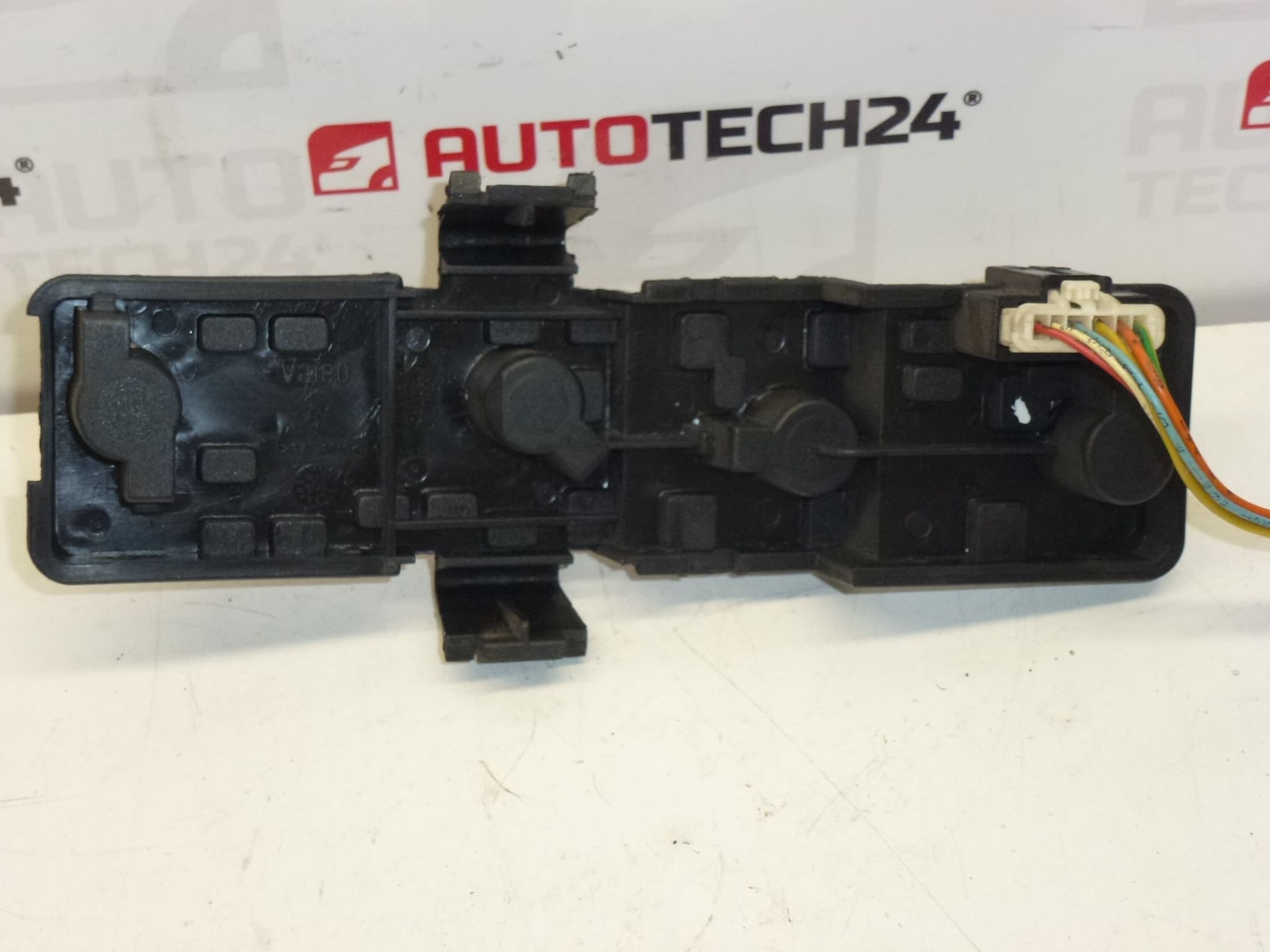 Фасунга за крушка с кабел заден десен фар Citroën Xsara Picasso 6351N0 6351T2 - Image 2