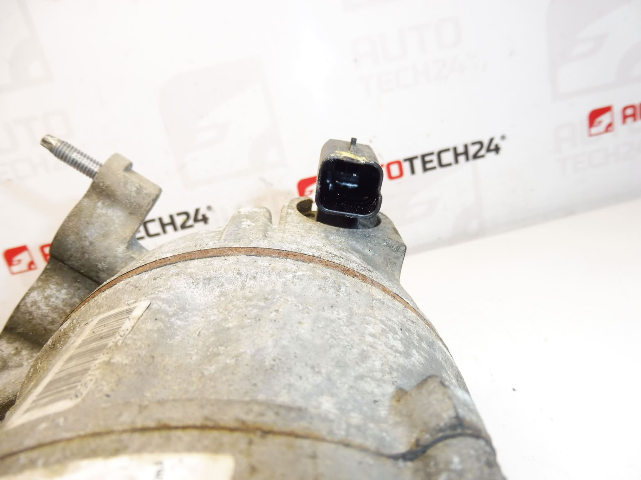 Компресор климатик Valeo 9827528980-02 9827552180-02 1617294480 - Image 2