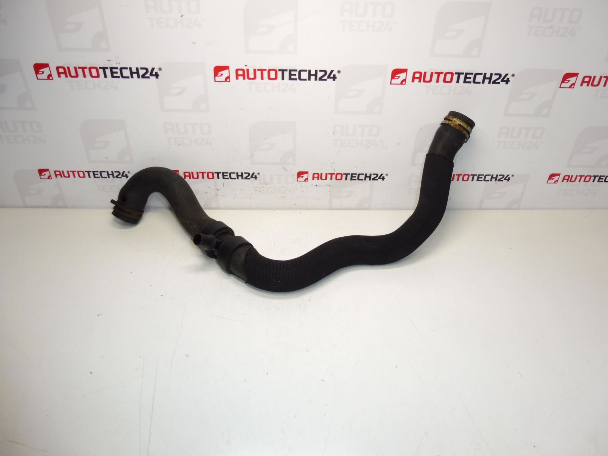 Маркуч за вода Citroën Peugeot 2.0 HDI 135208