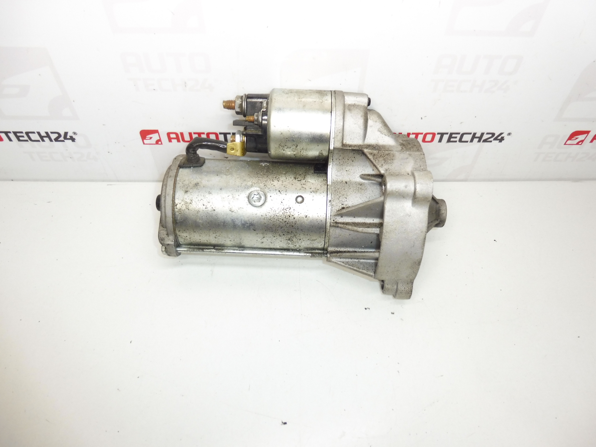 Стартер HELLA 8EA 011 610-281 Citroën Peugeot 2.0 2.2 HDI 5802Z5 5802EF