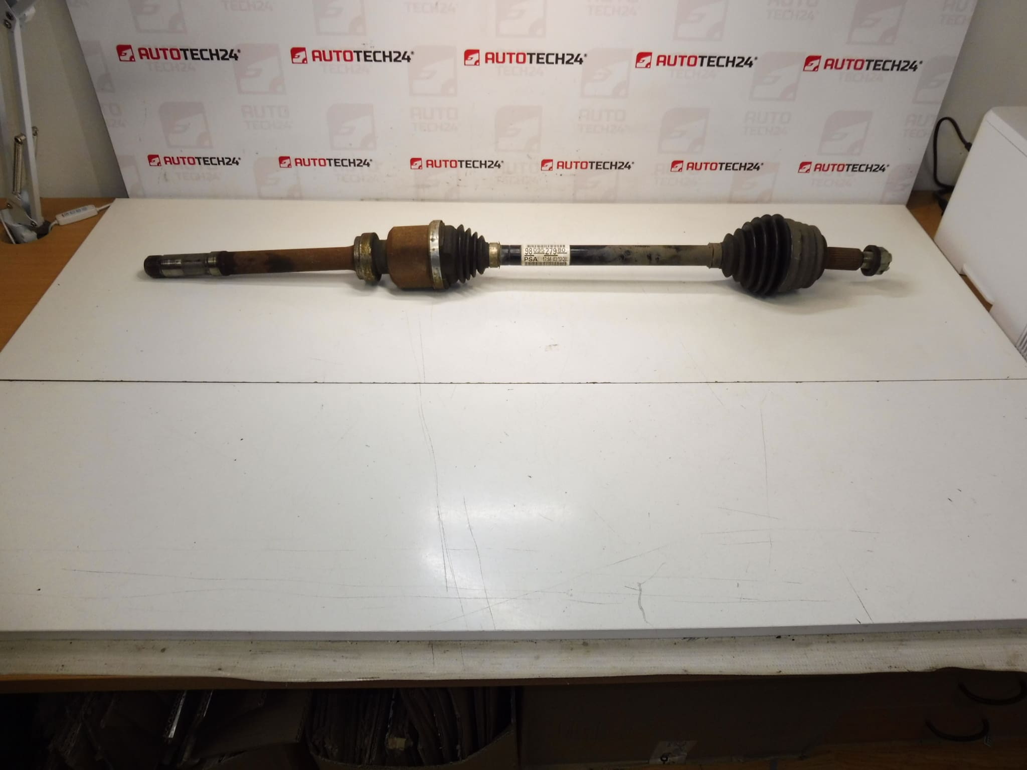 Полуоска дясна Citroën Peugeot 9809527980 9815636080 1667425780