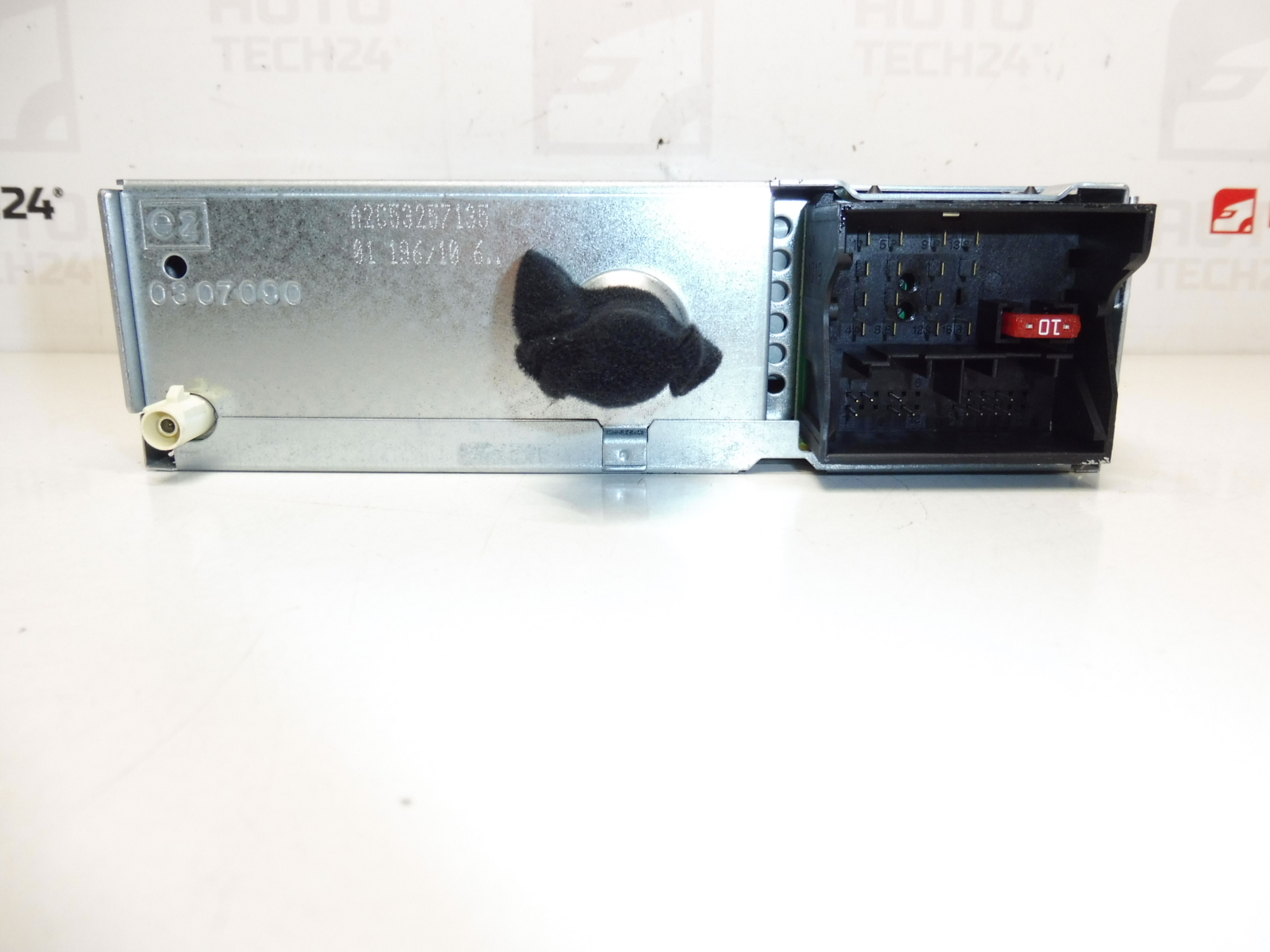 CD авто радио Continental RD4N1M-03 Citroën Peugeot 96662669XT