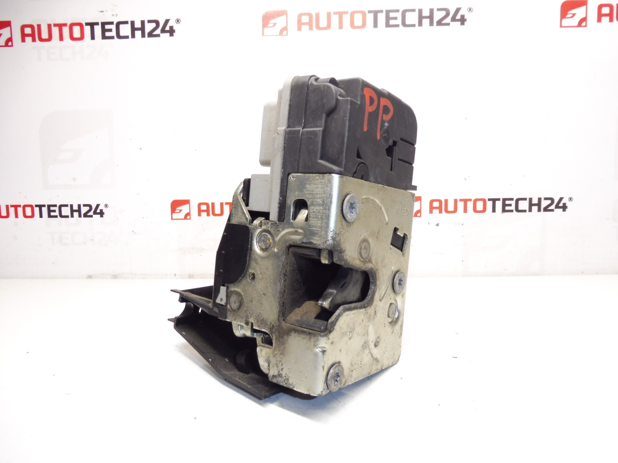 Електрически Заключващ Механизъм За Дясна Предна Врата За Peugeot 307 9136Z9