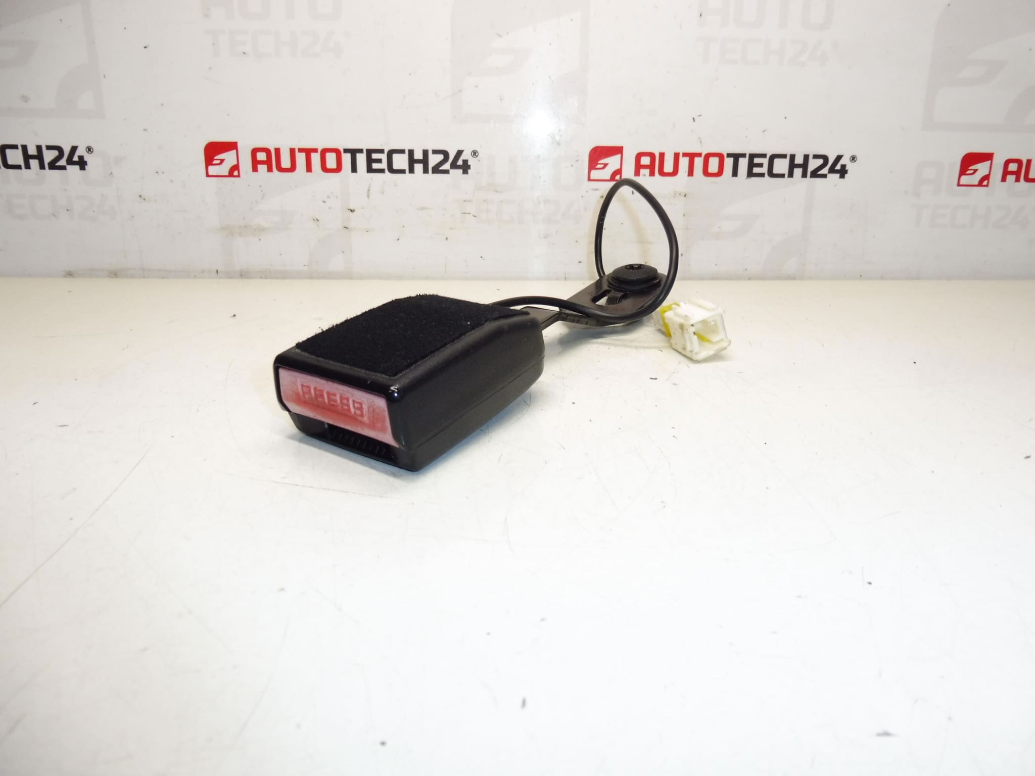 Стойка за паспорт Peugeot 207 8975S9