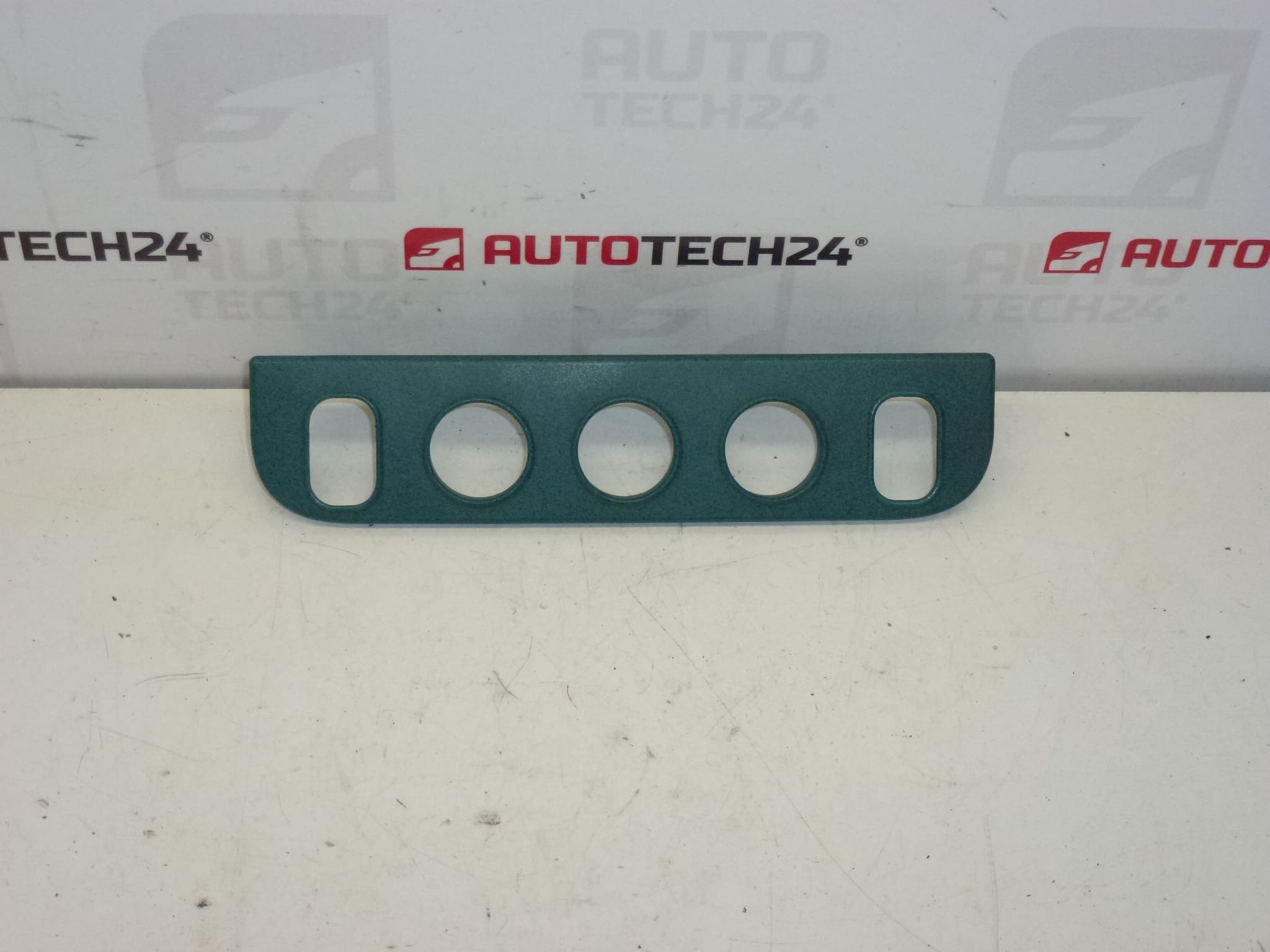 Кора за табло Citroën Berlingo I и Peugeot Partner I 96210132ZL 8212ER