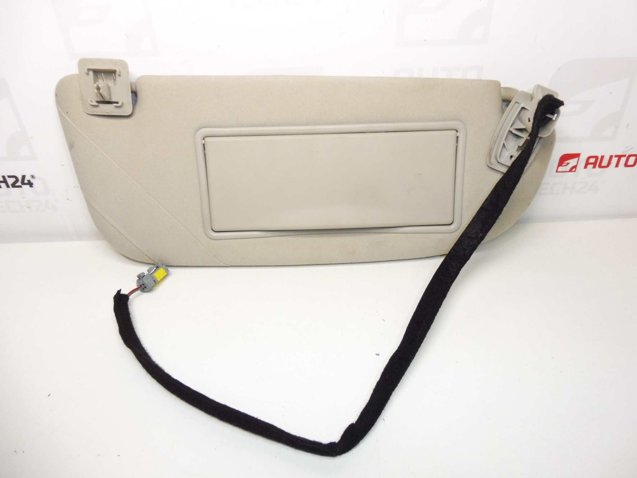 Десен сенник Peugeot 307 CC 8143HH