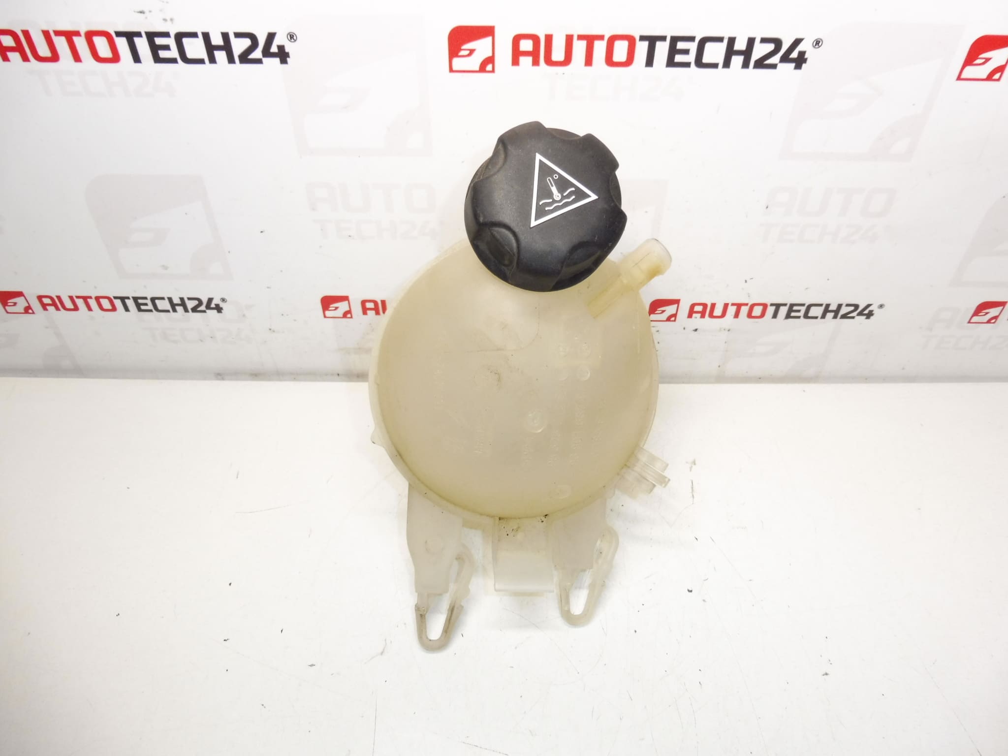 Разширителен съд Citroën Peugeot 9652621280 9680163780 9800777280