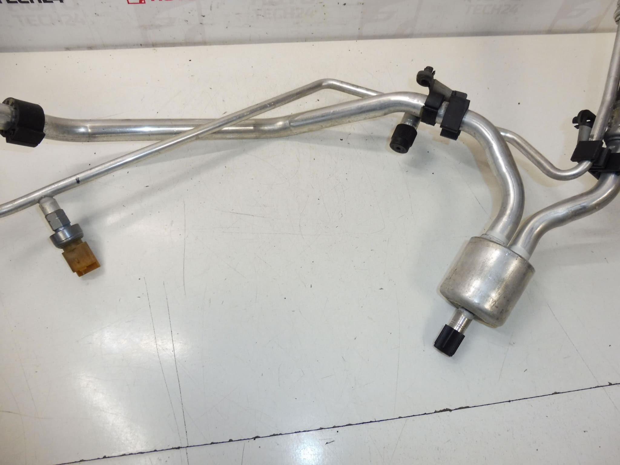 Тръба за климатик Citroën Peugeot DS 9670651880 6477Z9 - Image 2