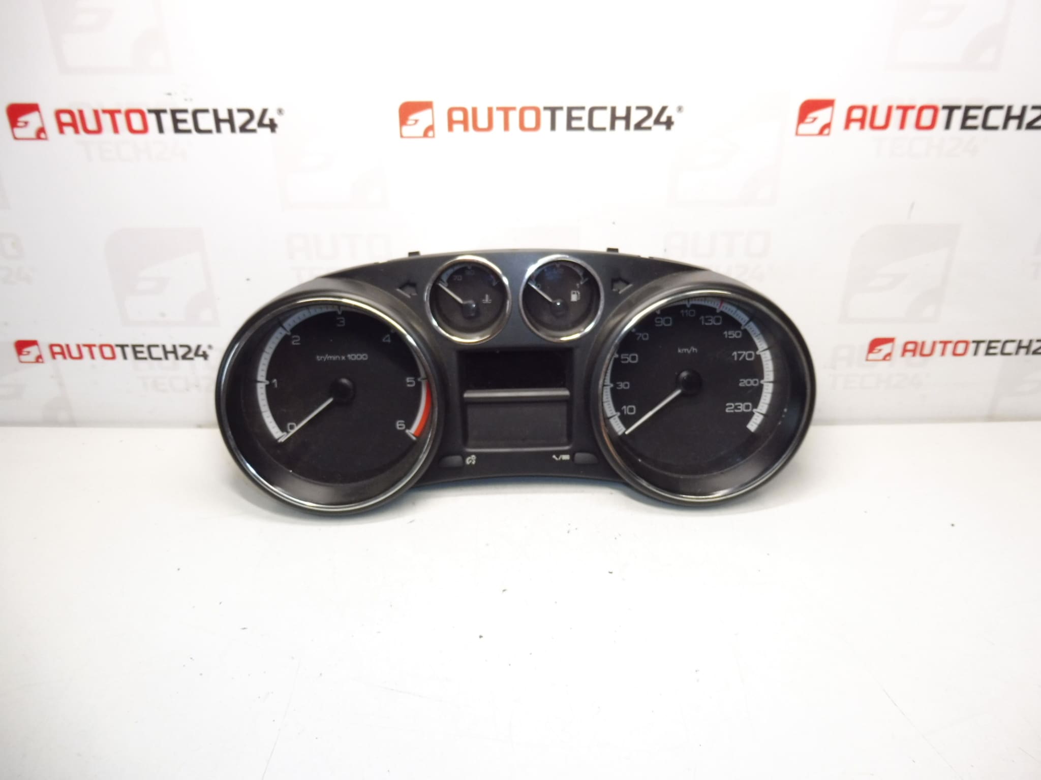 Скоростомер Peugeot 308 71600 км 9666649080 9806132480