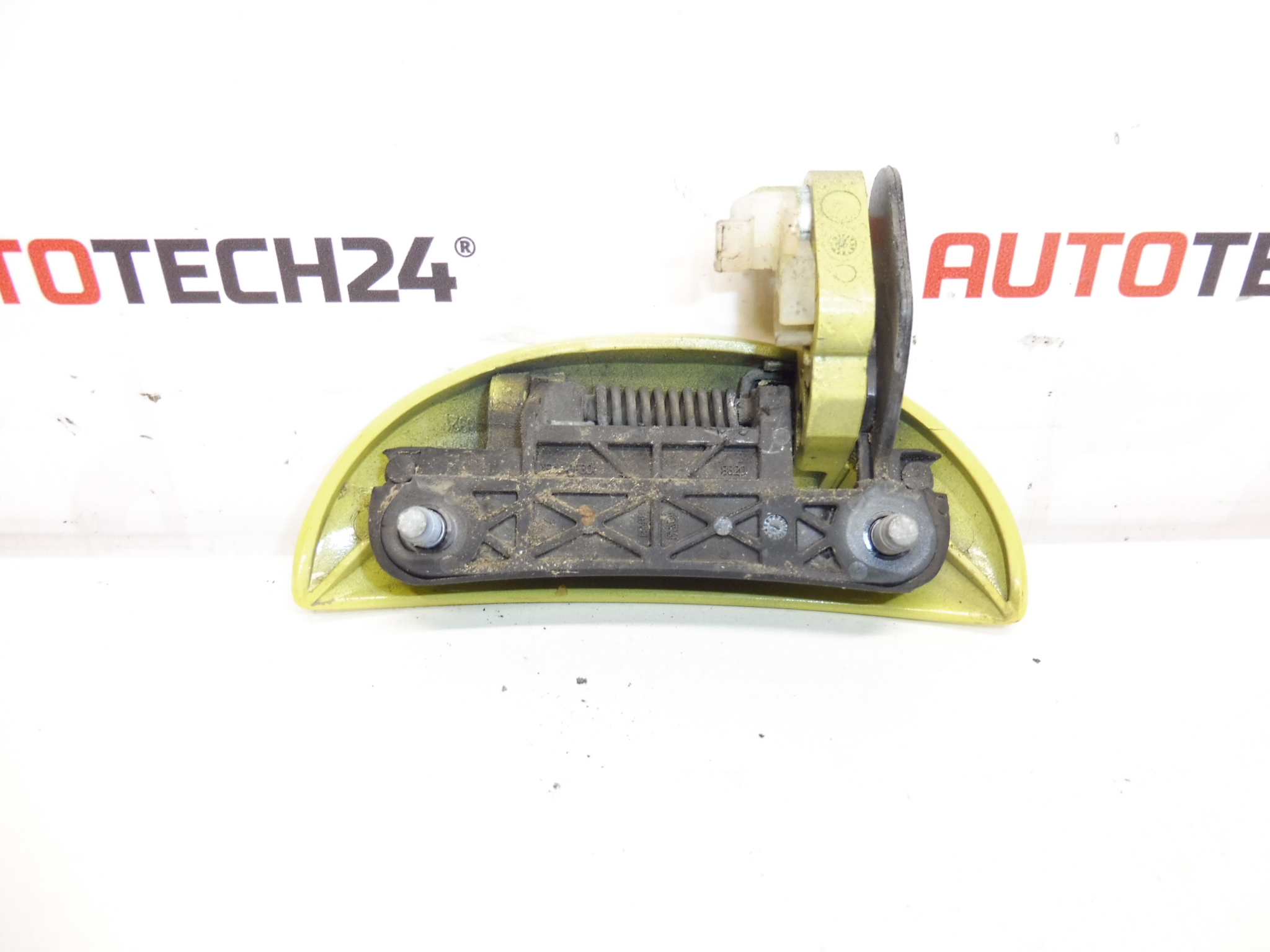 Ключ за десните предни врати KBL Citroën C1 Peugeot 107 9101AH