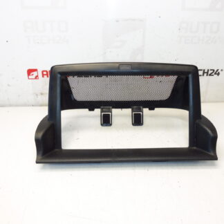 Капак на дисплея на навигацията Peugeot 307 9634504877 8209G6