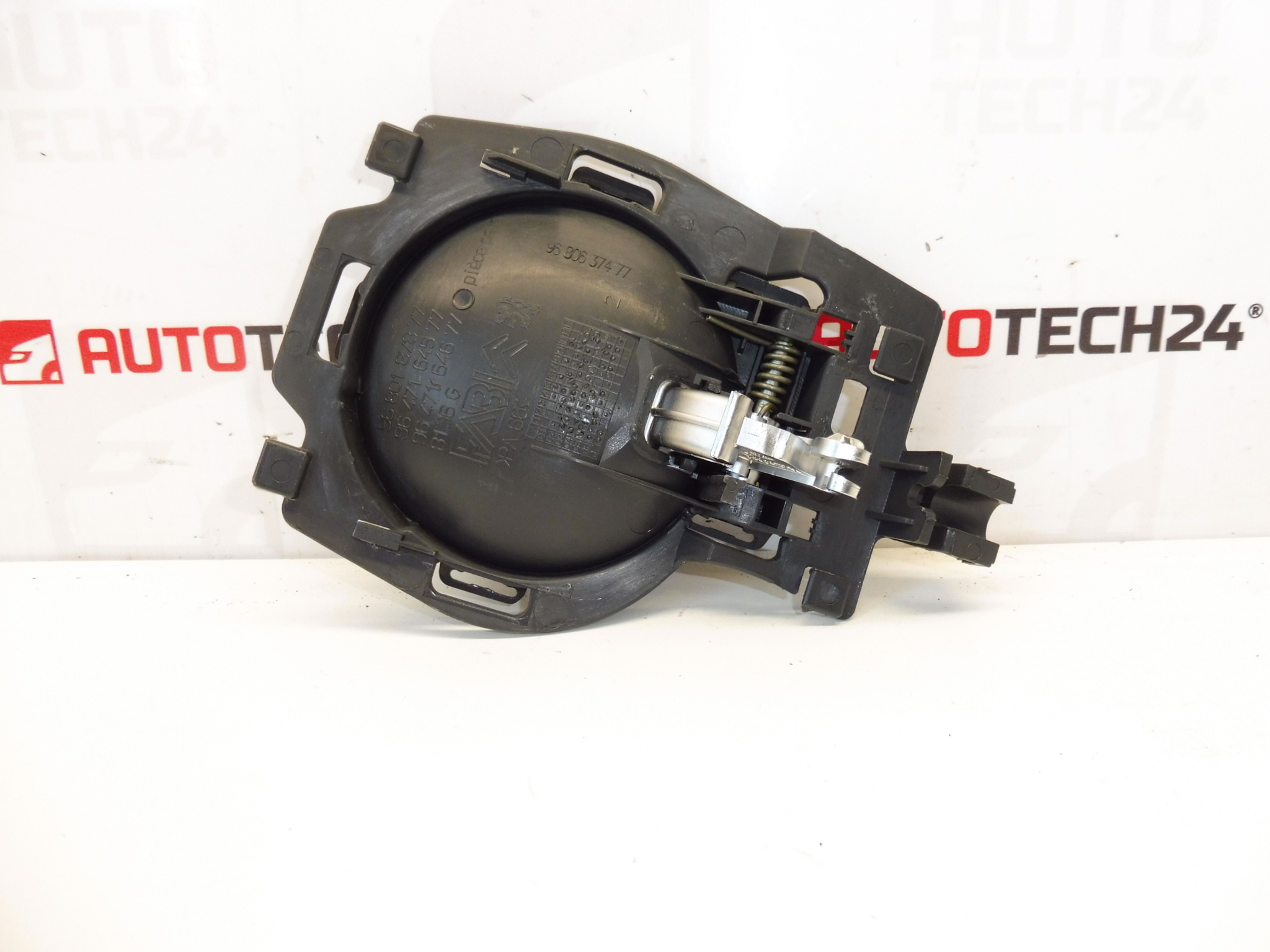 Копче за лявата врата Citroën C2 C3 9680187777 9143N1