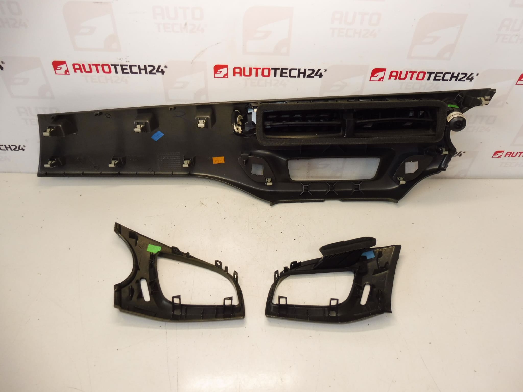 Citroen C3 II A51 Комплект за табло 9685748677 96857498ZD 96857501ZD - Image 2