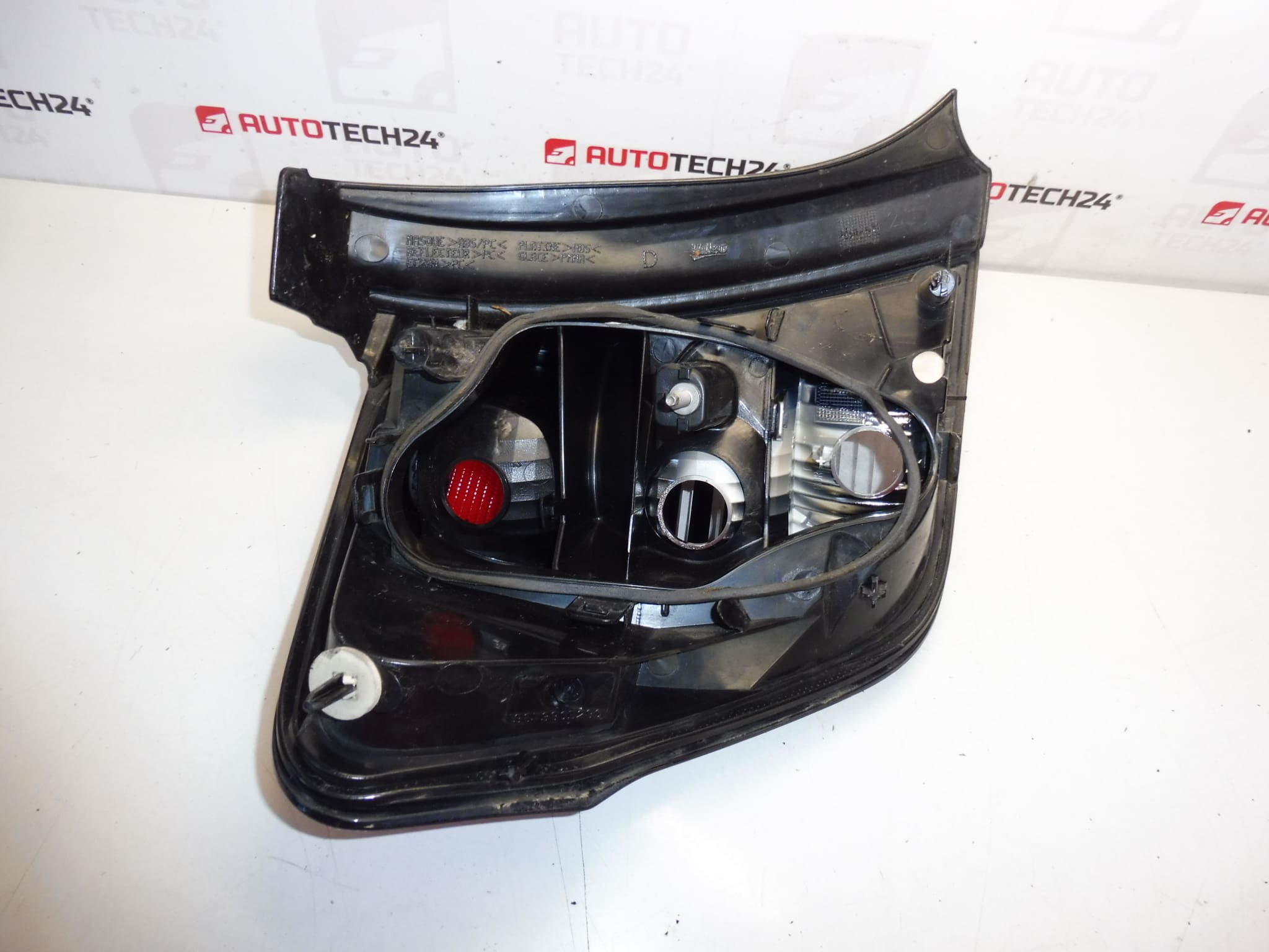 Фар заден калник десен Citroën C3 II 9673805380 6351KQ (Копие) - Image 2