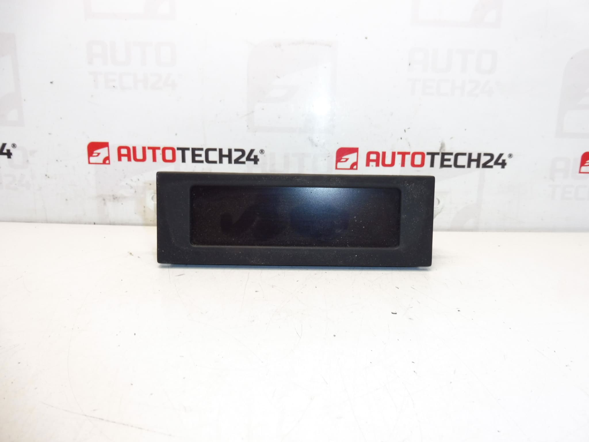 Компютър радио дисплей Citroën Peugeot 9800132680 9822637880