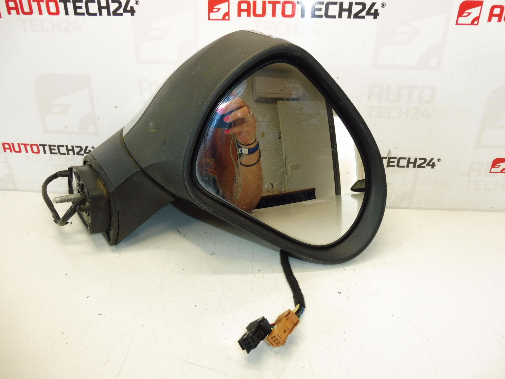 Дясно странично огледало Peugeot 207 EZRC 96806501XT 8149ZH