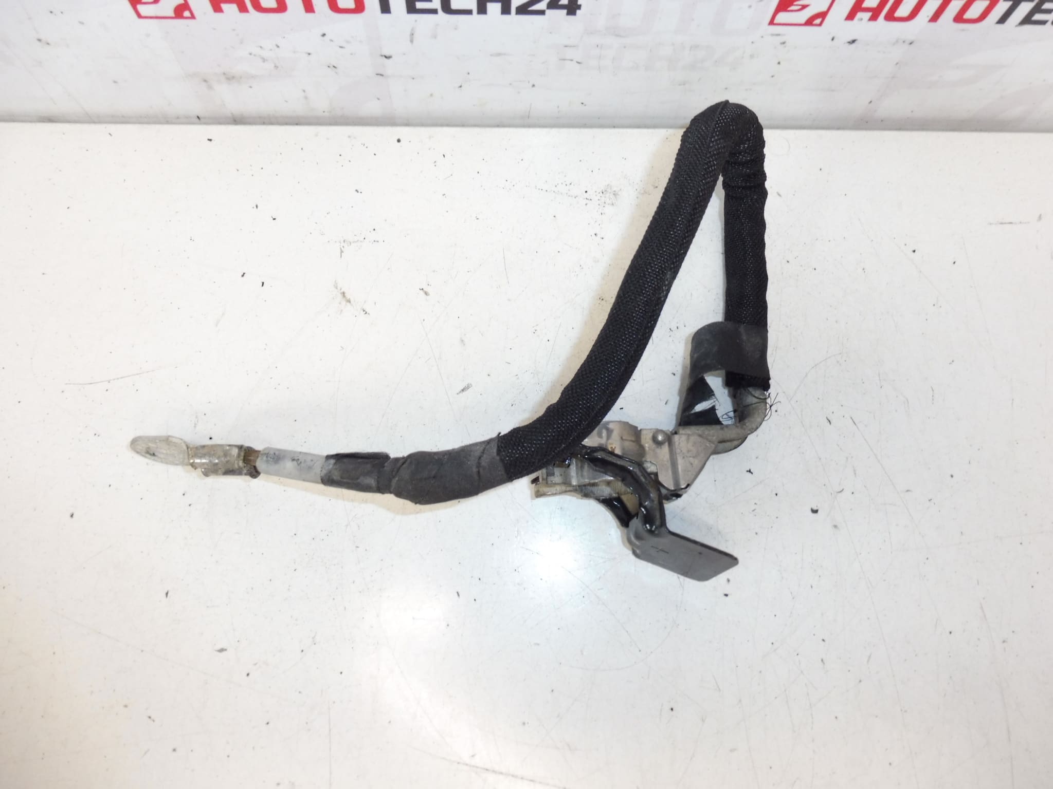 Съединителен кабел + полюс в двигател Peugeot 9674808180 564621 - Image 2