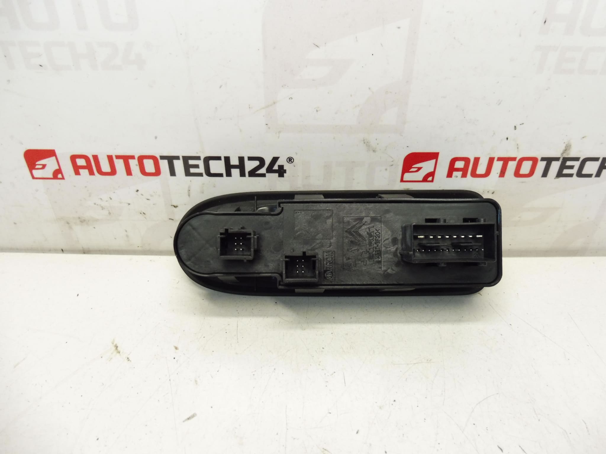 Управление на прозорци и огледала Citroën C3 II 96652236XT 6490AZ - Image 2