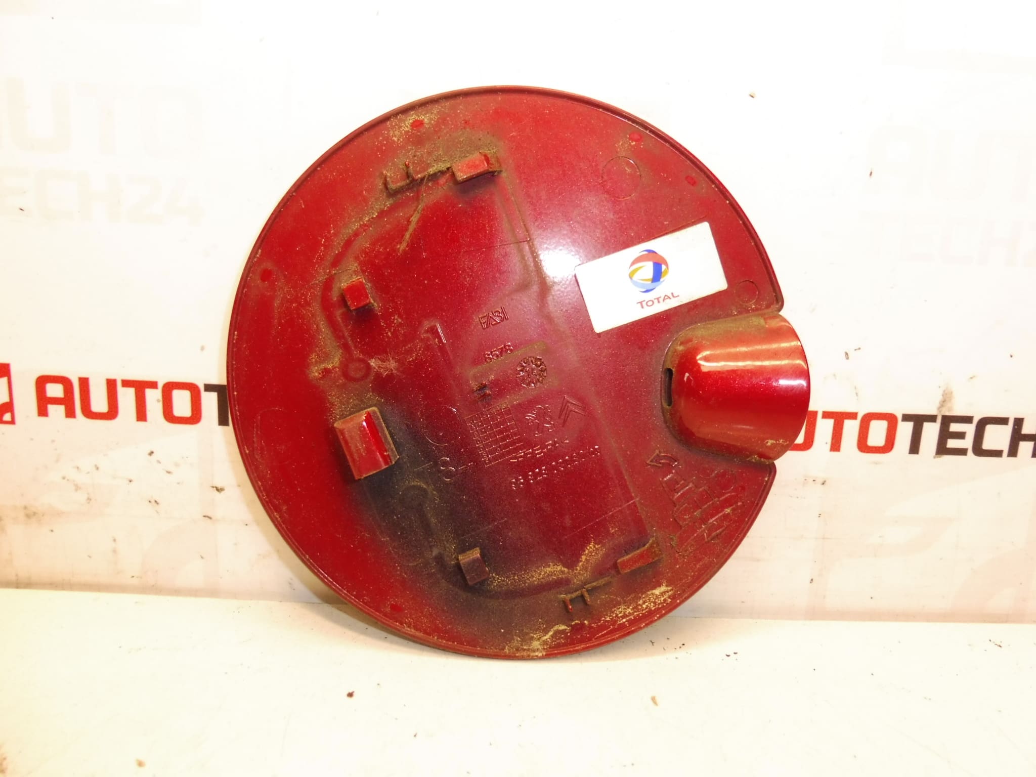 Капачка за резервоар EPYD Peugeot 3008 9682803080 1517G9 - Image 2