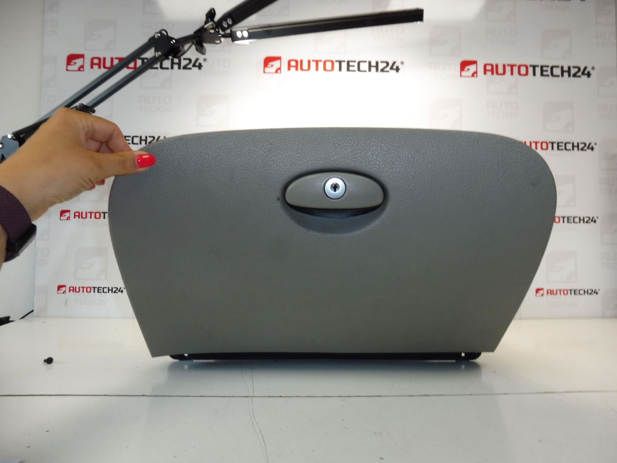 Кутия за съхранение Citroën C5 9632612977 8220RG