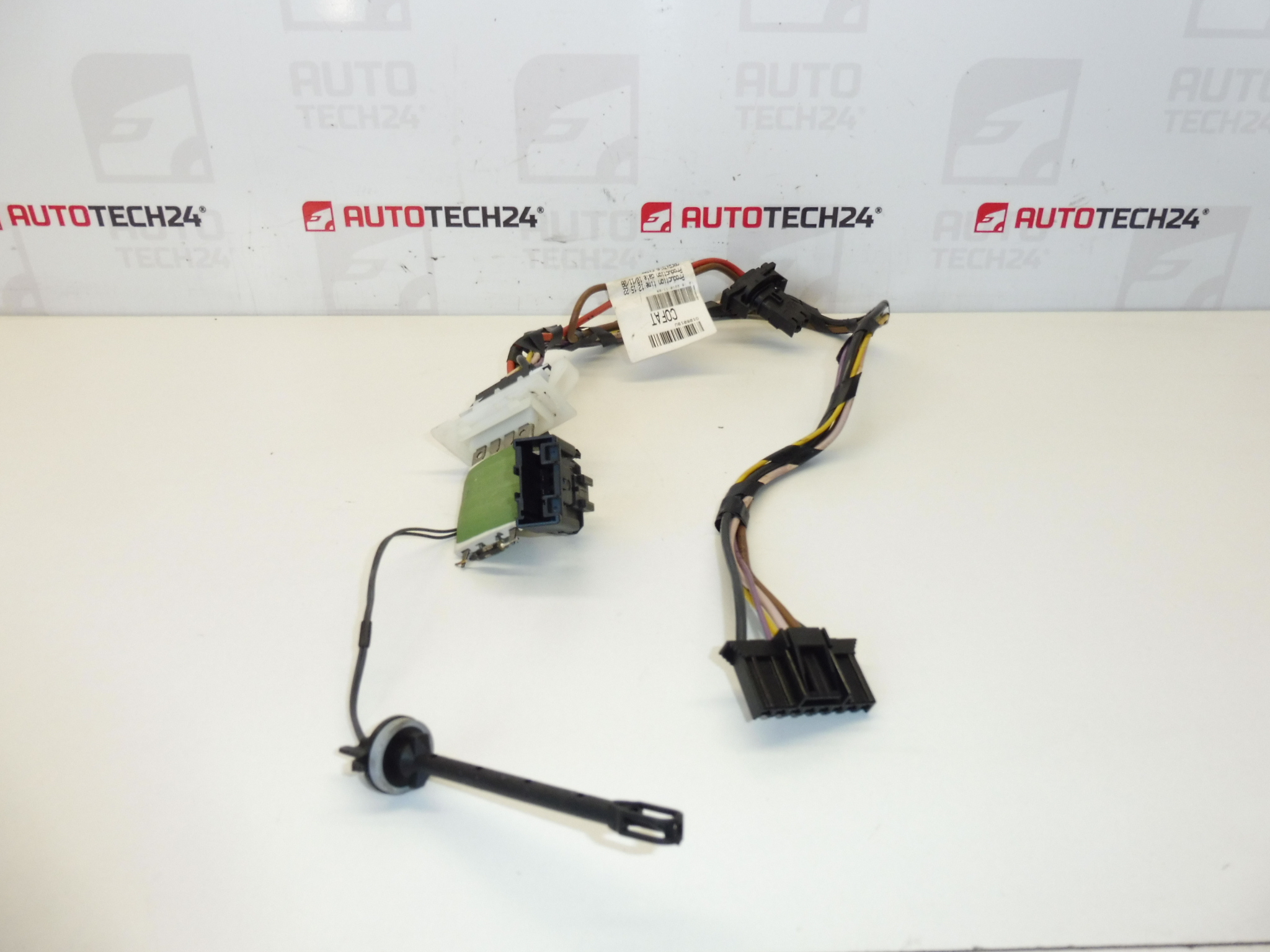 Свързващ модул на климатична инсталация Valeo Peugeot 207 0106019U 6445ZZ 643674