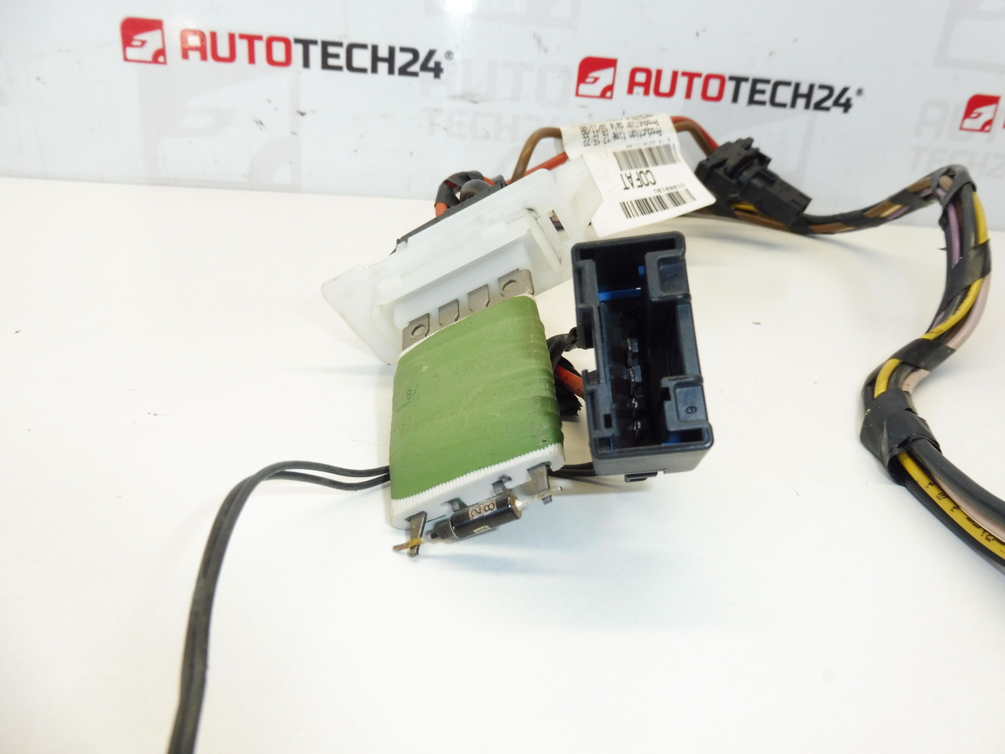 Свързващ модул на климатична инсталация Valeo Peugeot 207 0106019U 6445ZZ 643674