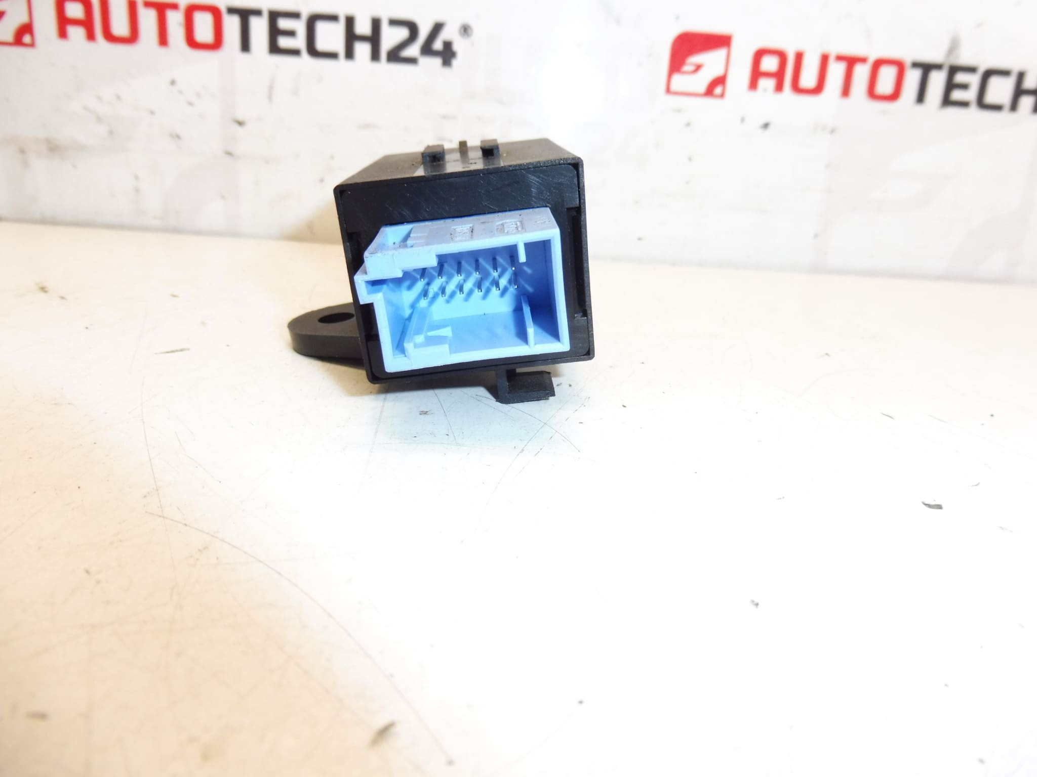 Реле за безопасност Citroën Peugeot 9652174680 8914GH - Image 2