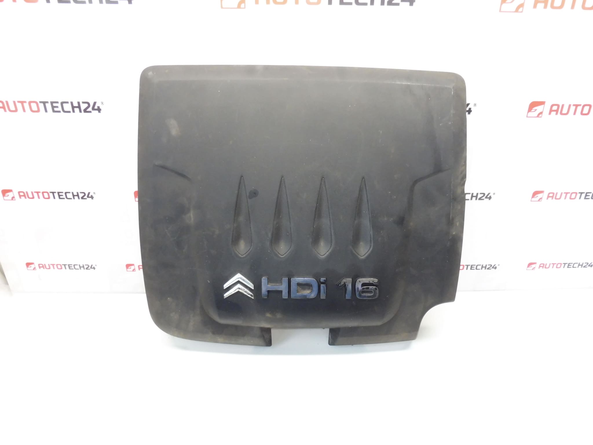 Капак на двигателя 2.2 HDI Citroën 9683207980 9683206680 019785