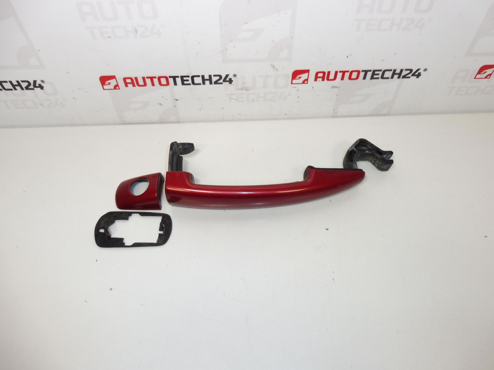 Дръжка за врата Citroën Peugeot червена EKQD 9101GF