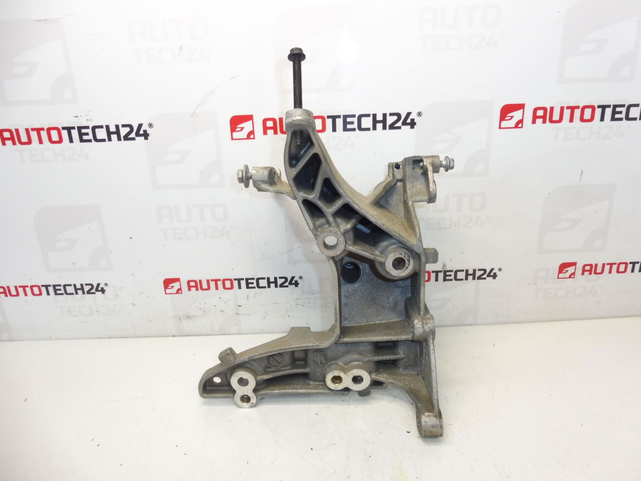 Стойка за алтернатор Citroën Peugeot 9684613880 5706N9 - Image 2