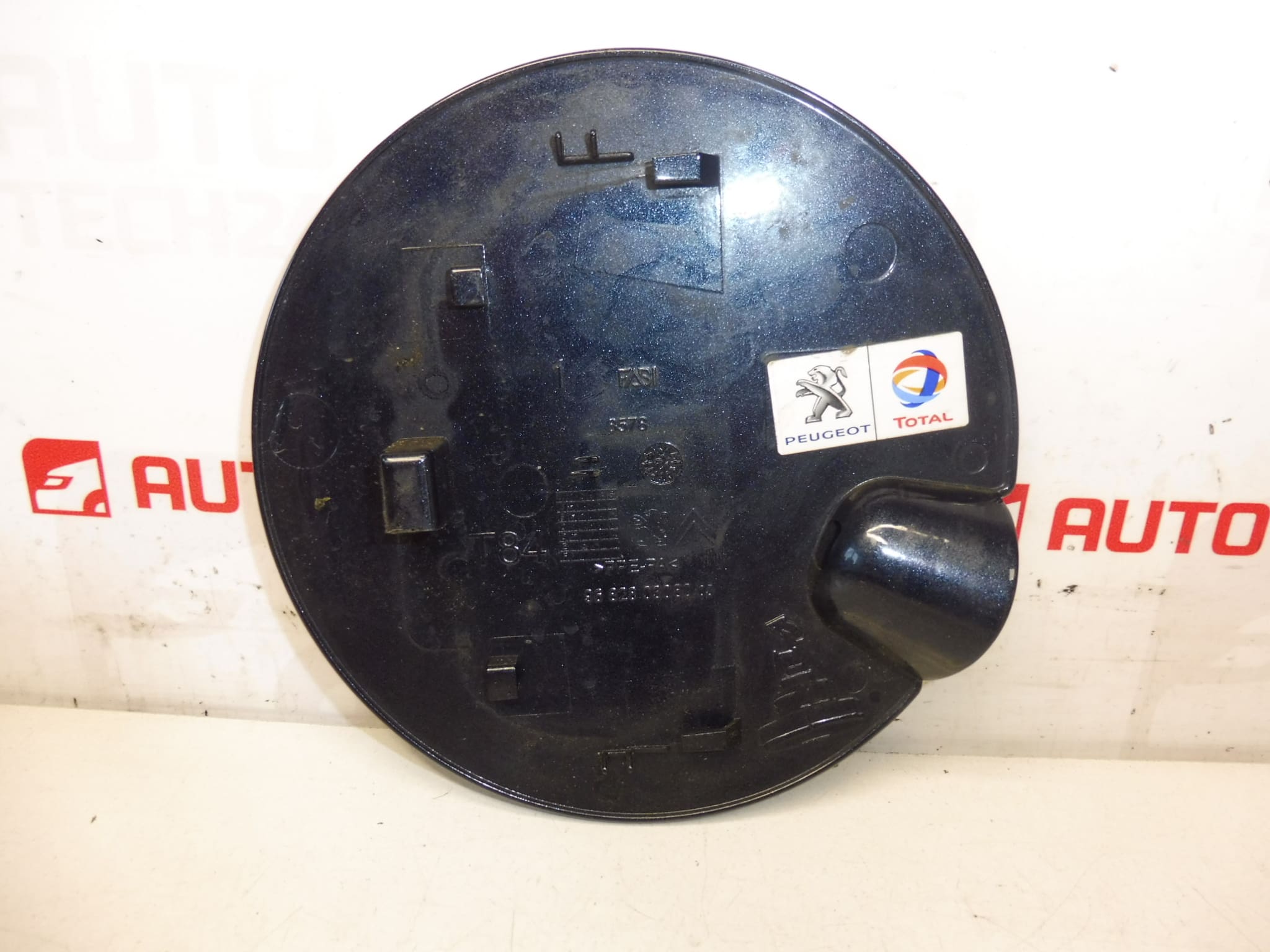 Капачка за резервоар KGNC Peugeot 3008 9682803080 1517G9 - Image 2