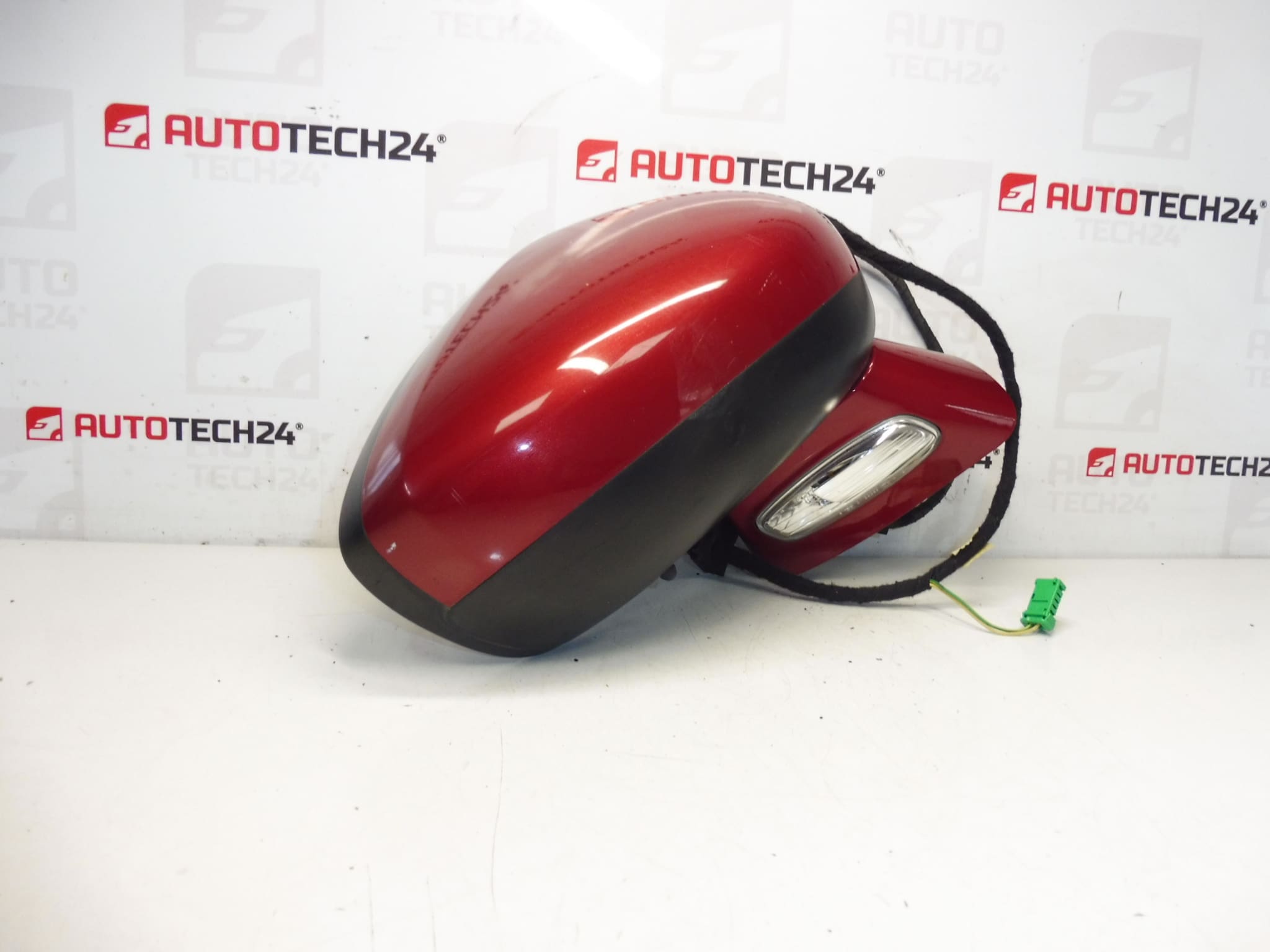 Огледало дясно Citroën C4 KKQD 9687130977 8154EH