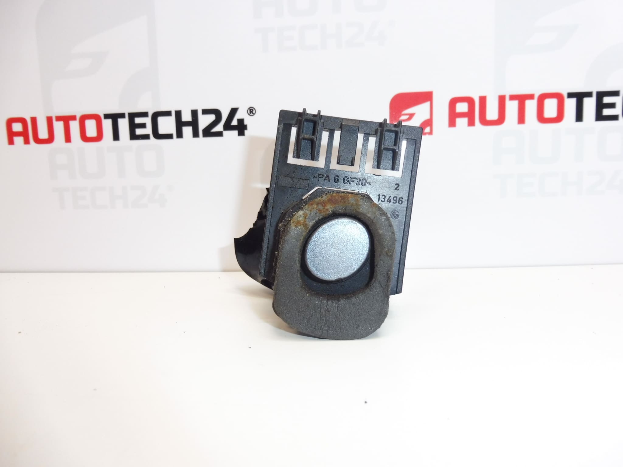 Бутон за петата врата EZWD Peugeot 307 CC 9632343580 872559